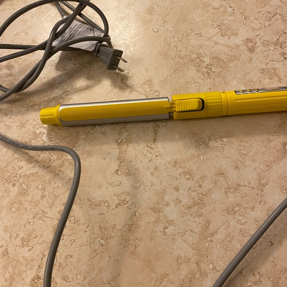 Drybar 1.25 hair curler